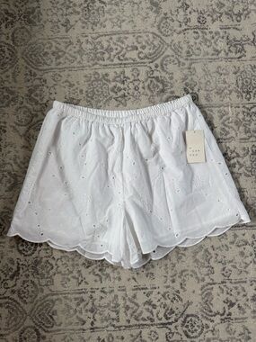a new day White Eyelet Scallop-Hem Shorts